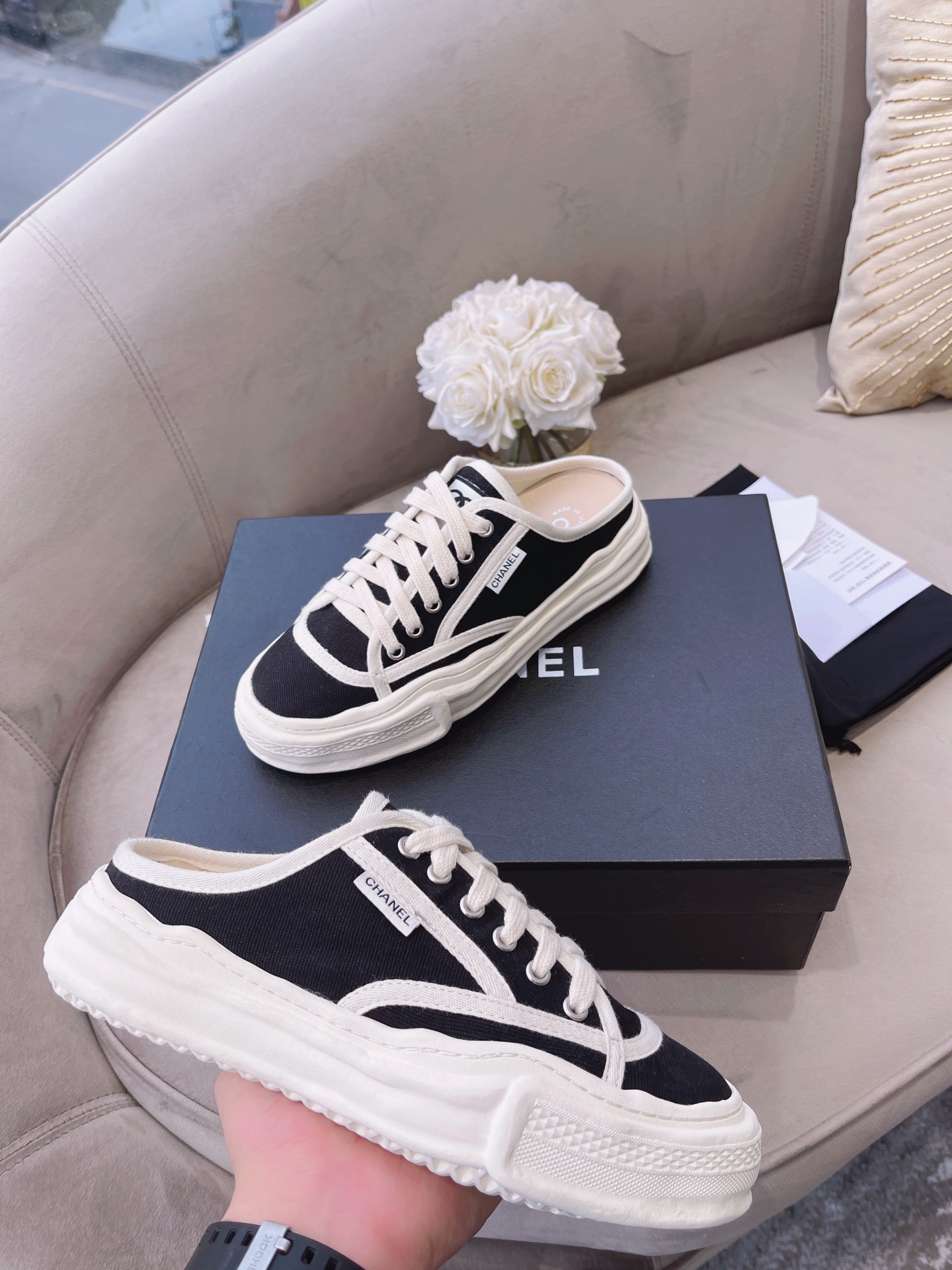 Chanel Platform Sneaker 22 - vstockx