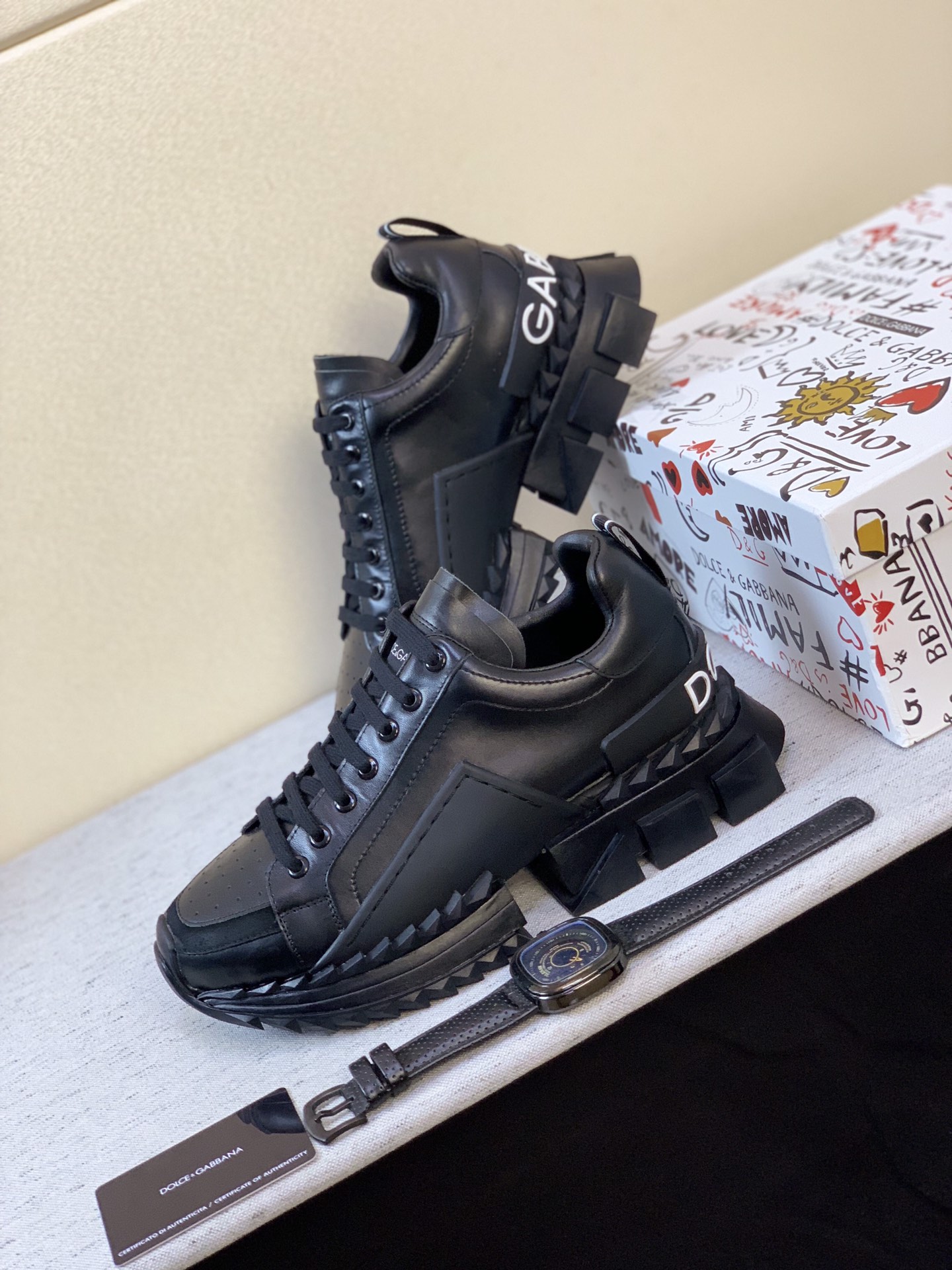 Dolce & Gabbana Low Tops Sneakers 37 - vstockx