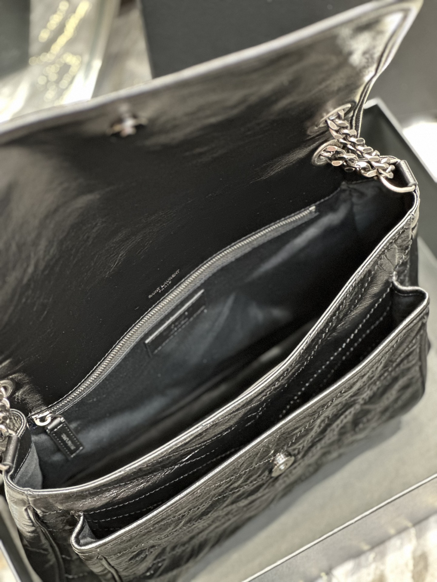 Handbags SAINT LAURENT 498830 size 32  23  9 cm - vstockx