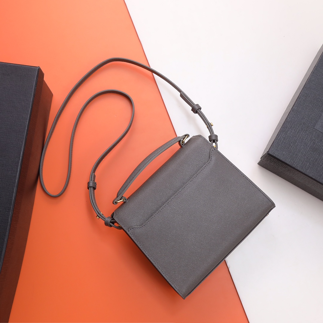 Handbags SAINT LAURENT 602716 size 20  16  7.5 cm - vstockx