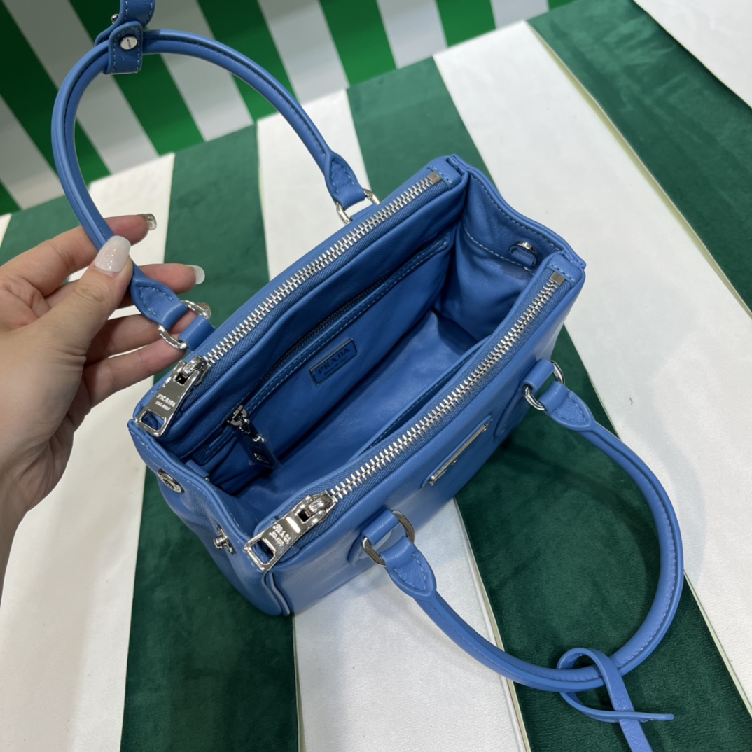 Handbags Prada 1BA906 size:20*14.5*9.5 cm - vstockx