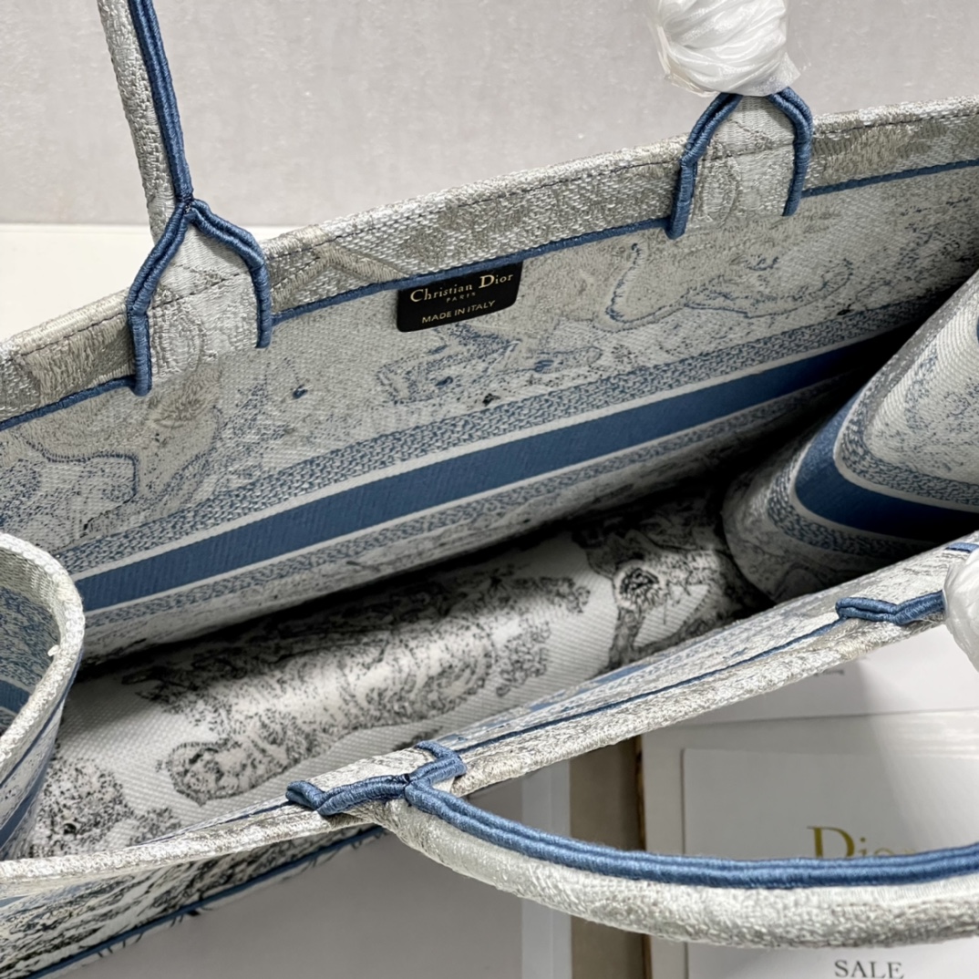 Handbags Dior Book Tote 8001 size:41*32 cm - vstockx