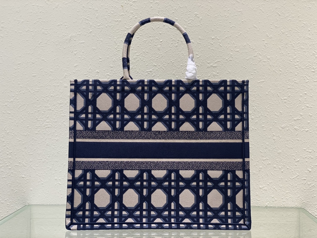 Handbags Dior 8001 size:36.5*28 cm - vstockx