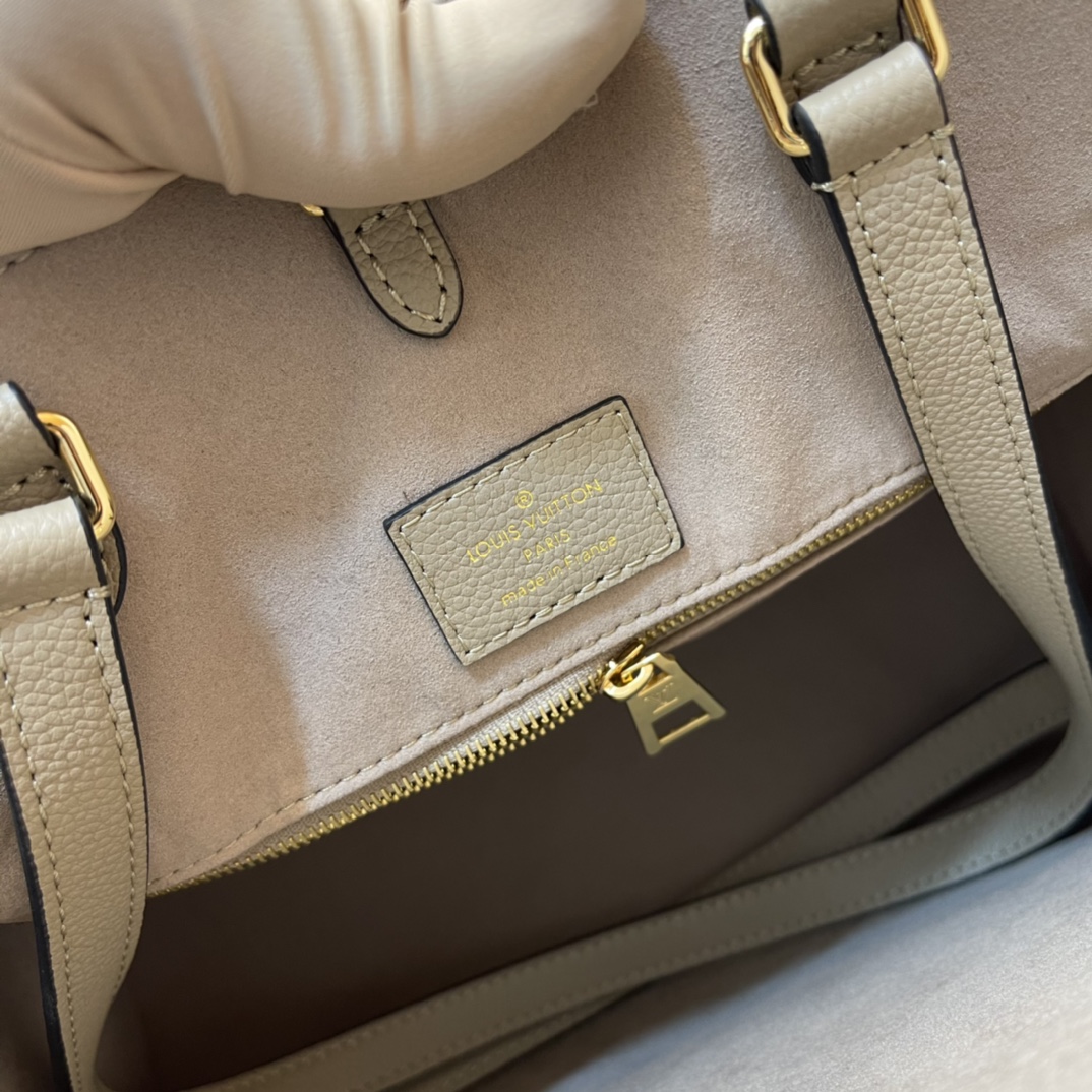 Handbag Louis Vuitton 45495 size 34x26x13 cm - vstockx