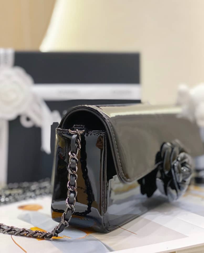 Handbag Chanel size 22 - vstockx