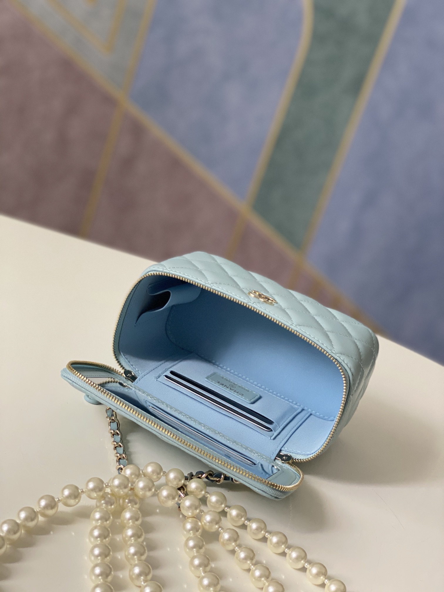 Handbag Chanel 81192 size 9.5-17-8 - vstockx