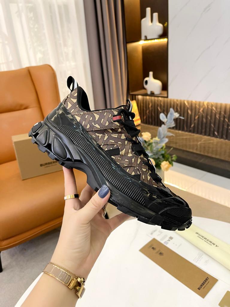 Burberry Arthur Monogram Print Black Bridle Brown - vstockx