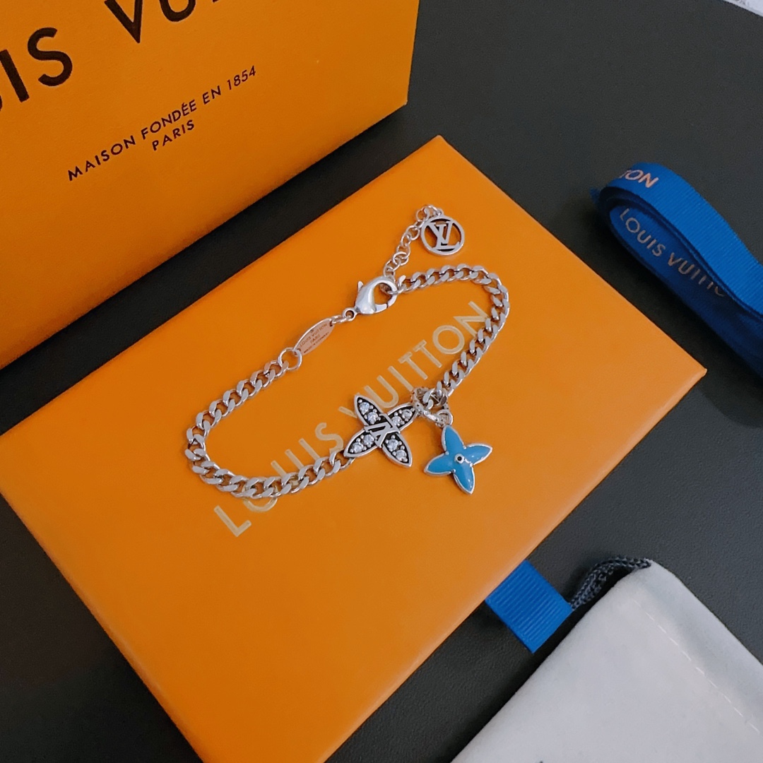 Jewelry Louis Vuitton 382 - vstockx