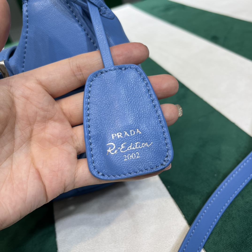 Handbags Prada PRADA PASSAVELA 1BA381 size:23x16x9 cm - vstockx