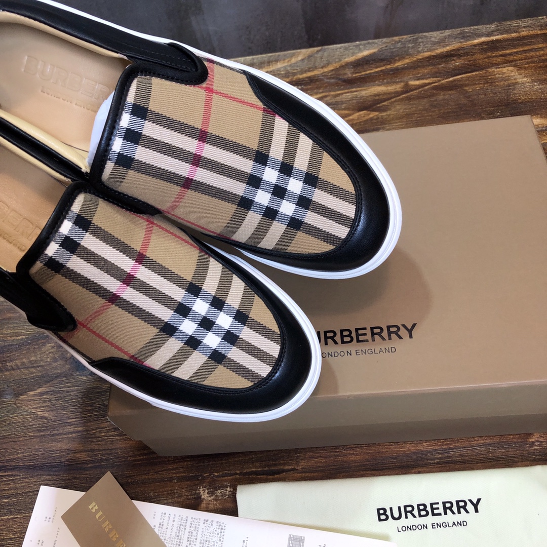 Burberry House Check Sneaker 3 - vstockx