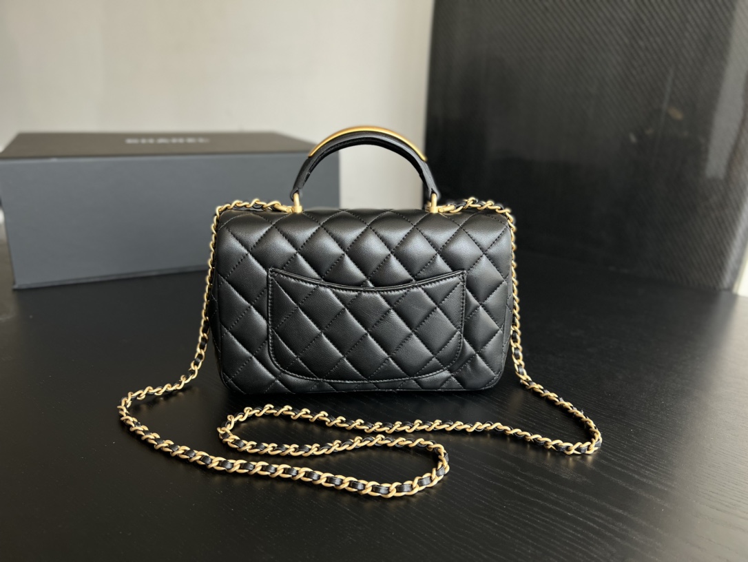 Handbag Chanel 2431 size 20cmx12cmx6 cm - vstockx