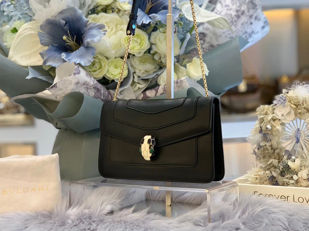 Handbags Bvlgari 38102 size:22 cm - vstockx