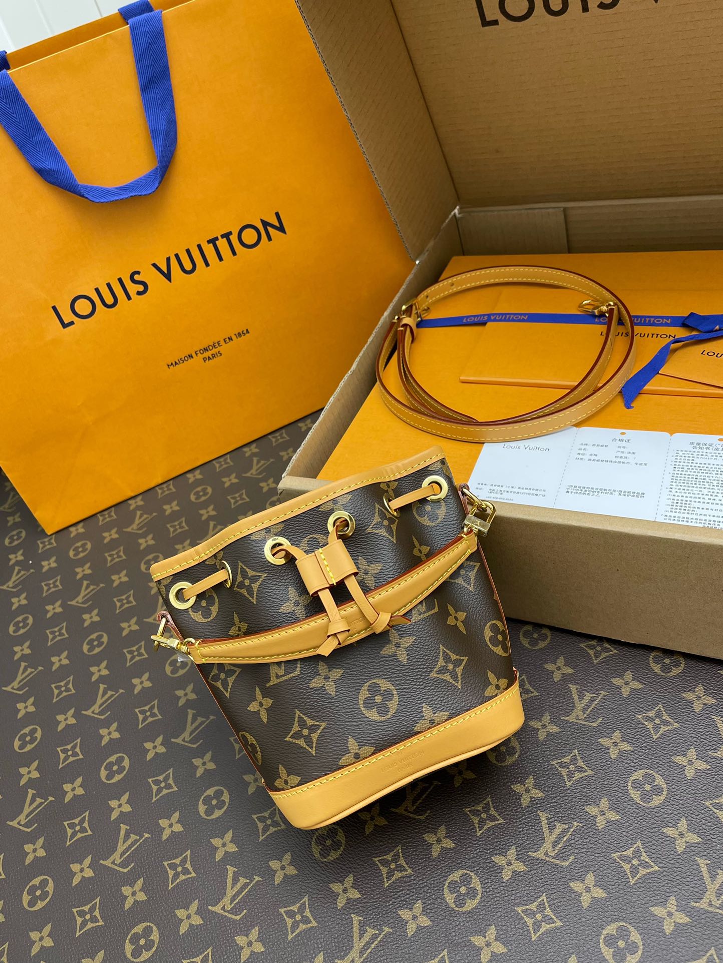 Handbags Louis Vuitton M81266 size:13*16*10 cm - vstockx