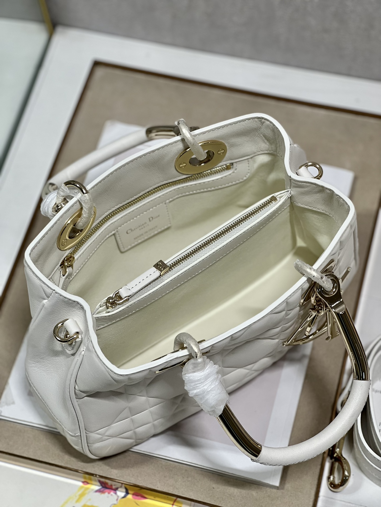 Handbag Dior 1202 size 28  28  9.5 cm - vstockx