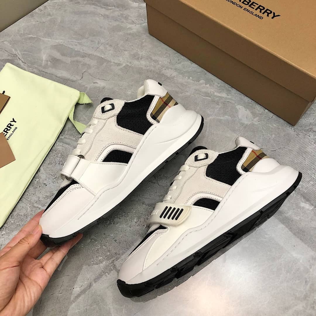 Burberry Regis Black White Archive Beige - vstockx