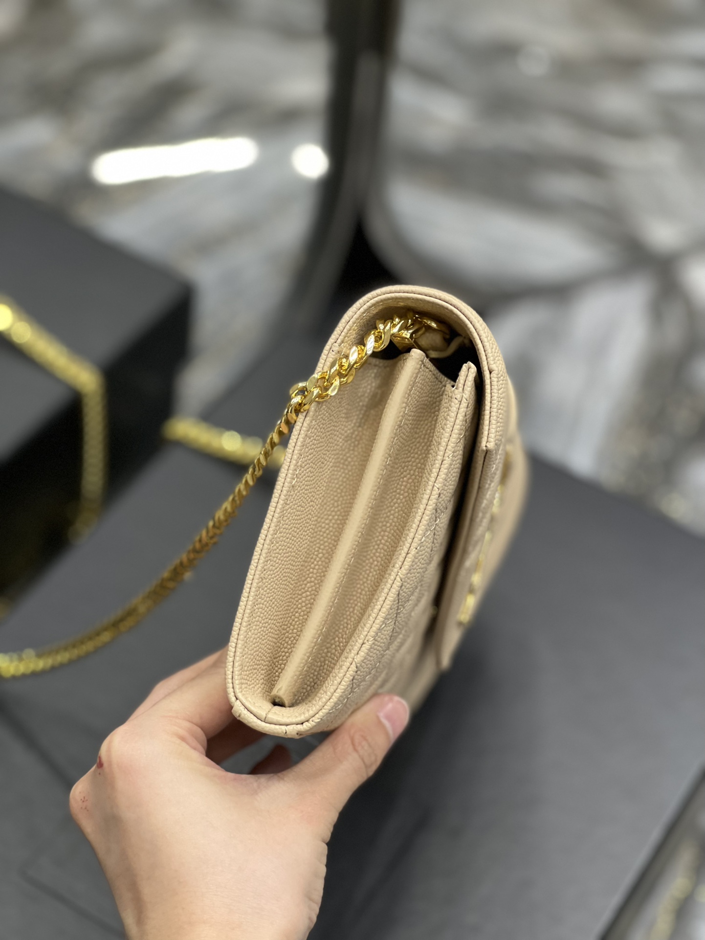 Handbags SAINT LAURENT 620280 size 22.5x14x4 cm - vstockx