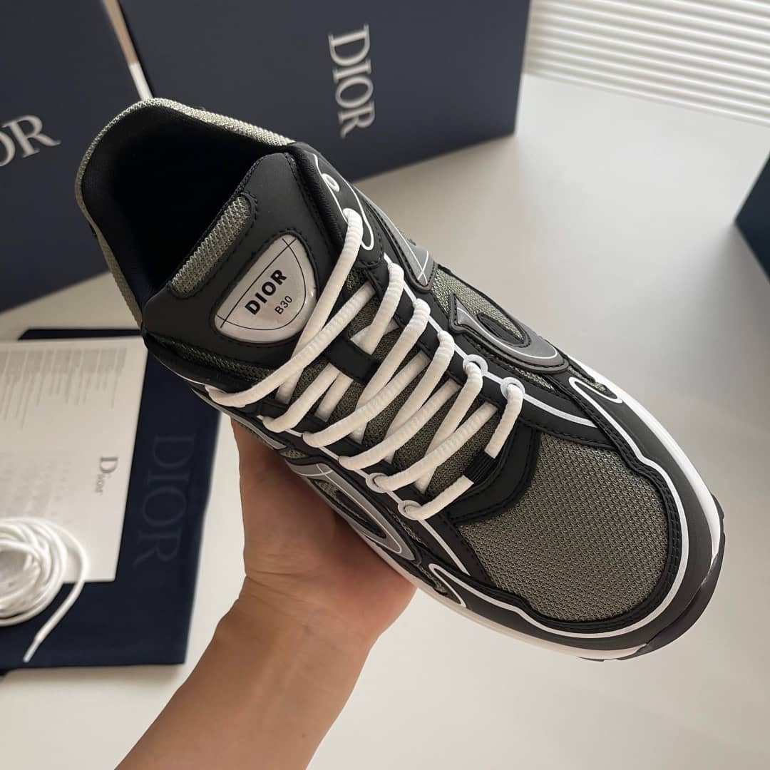Dior B30 SNEAKER Deep Green Mesh and Black Technical Fabric - vstockx