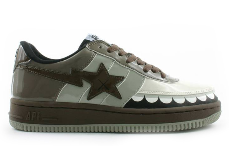 A Bathing Ape Bape Sta Low KAWS Chompers Brown - vstockx