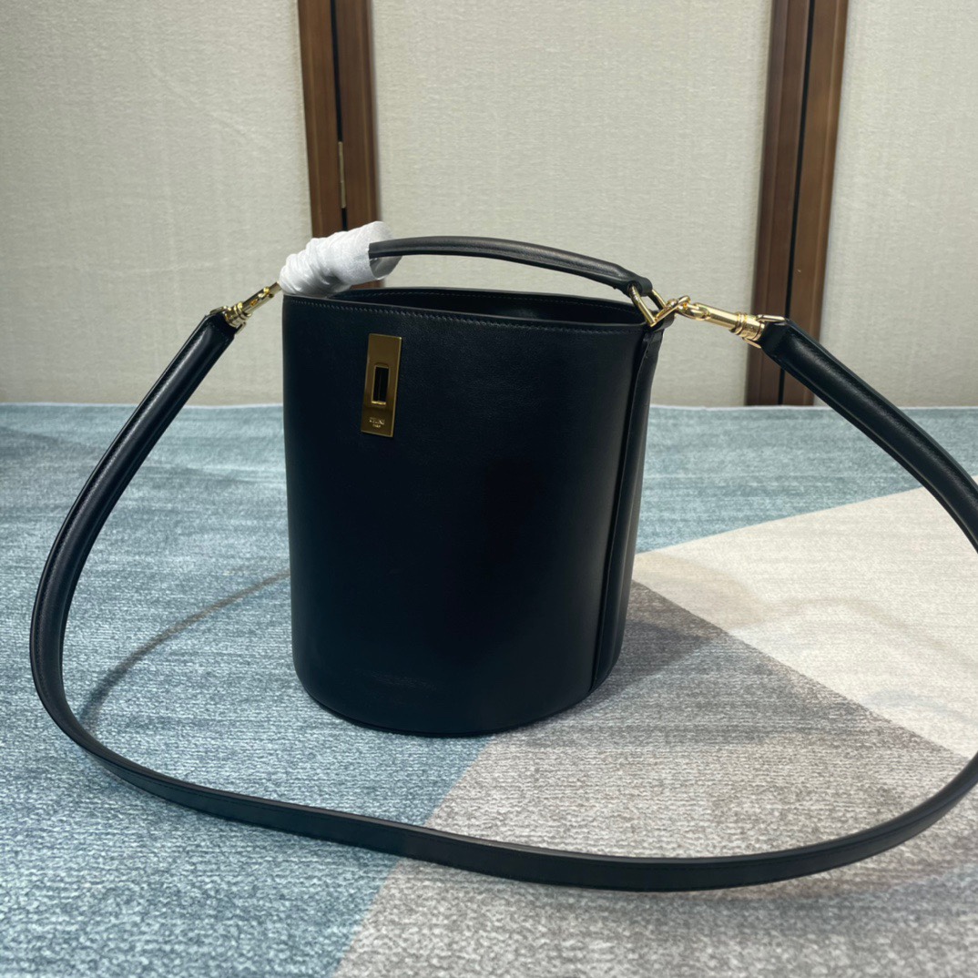 Handbags Celine TEEN BUCKET 16 197573 16 X 18 X 16 cm - vstockx