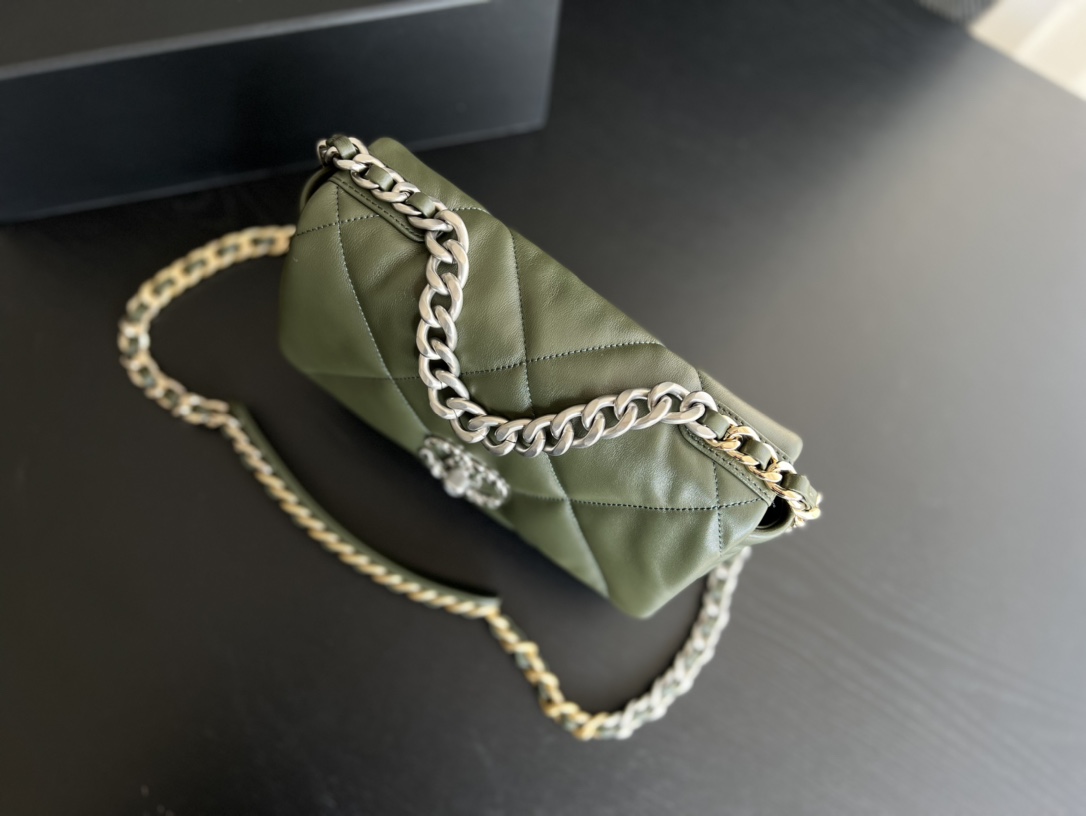 Handbag Chanel 1160 size 26cmx16cmx9 cm - vstockx