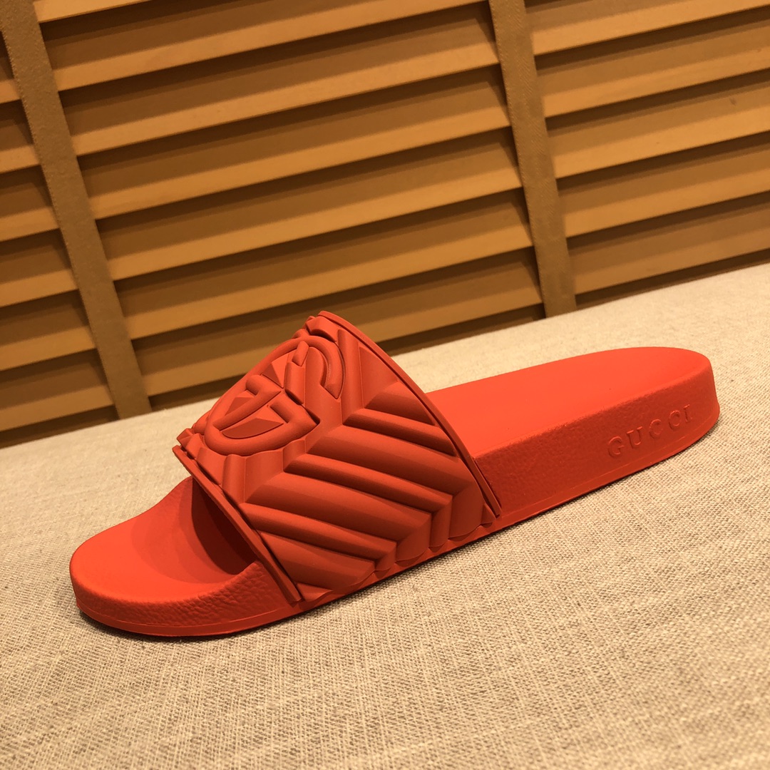Gucci Slippers 52 - vstockx