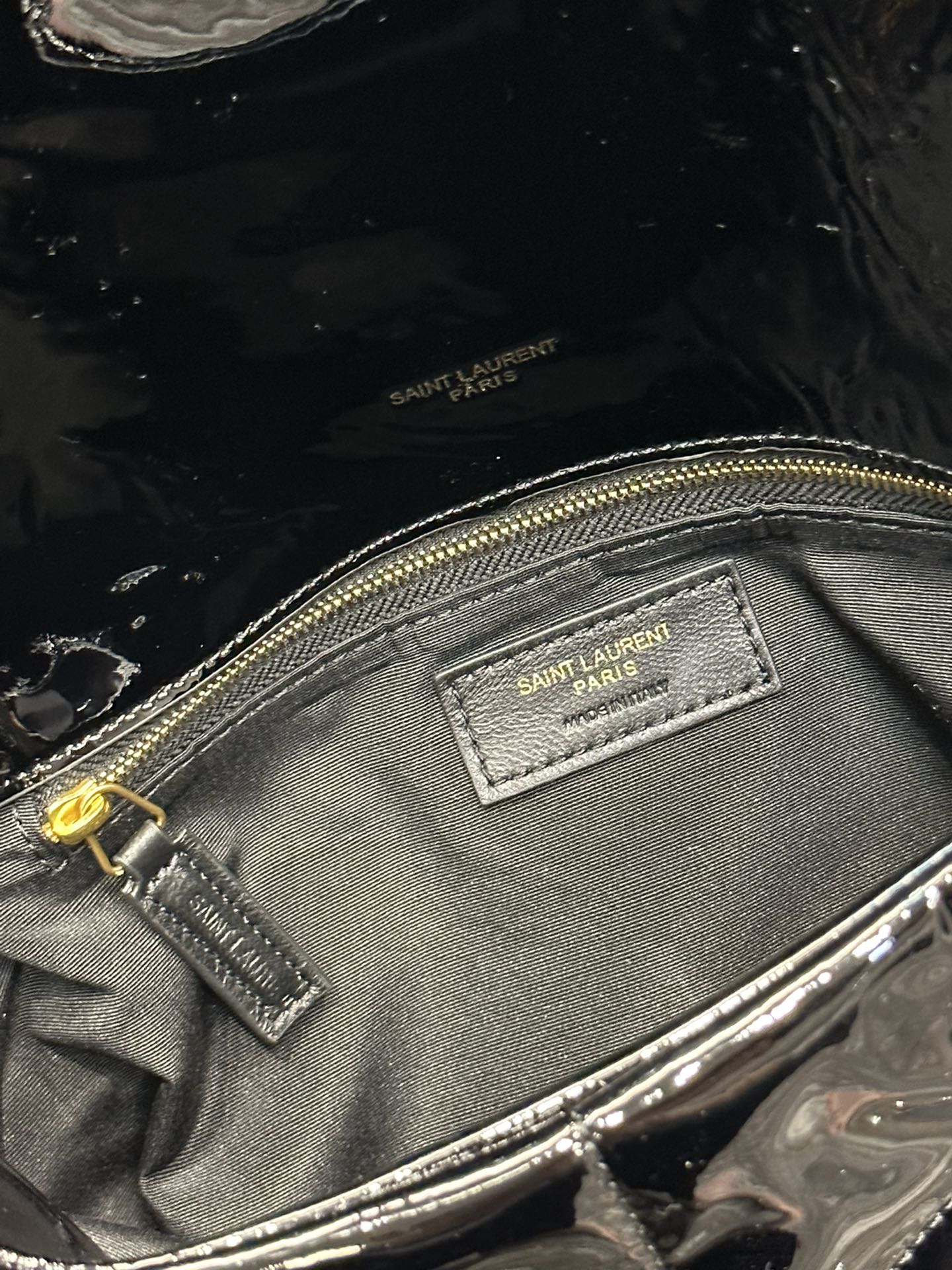 Handbags SAINT LAURENT 577476 size 29x17x11 cm - vstockx