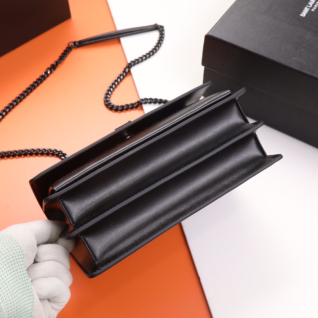 Handbags SAINT LAURENT 442906 size 22x8x16 cm - vstockx