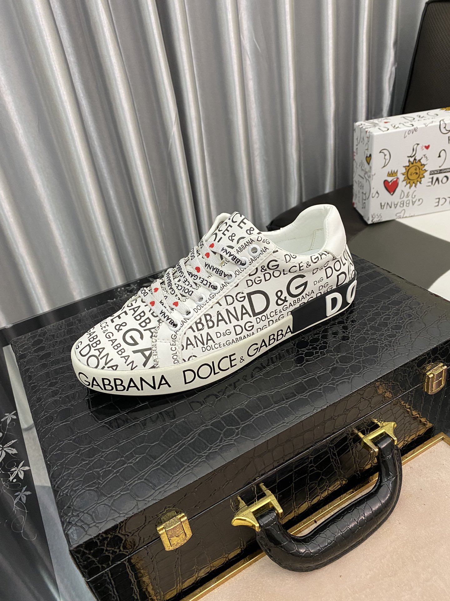Dolce & Gabbana Low Tops Sneakers 108 - vstockx