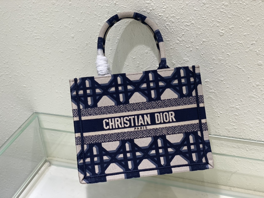 Handbags Dior 8002 size:26*8*22 cm - vstockx