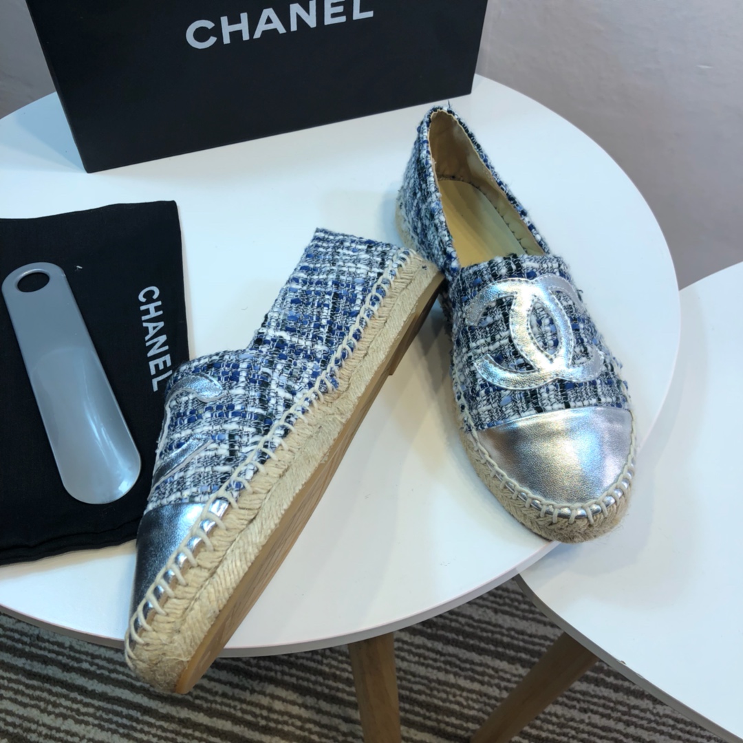 Chanel Loafers 37 - vstockx