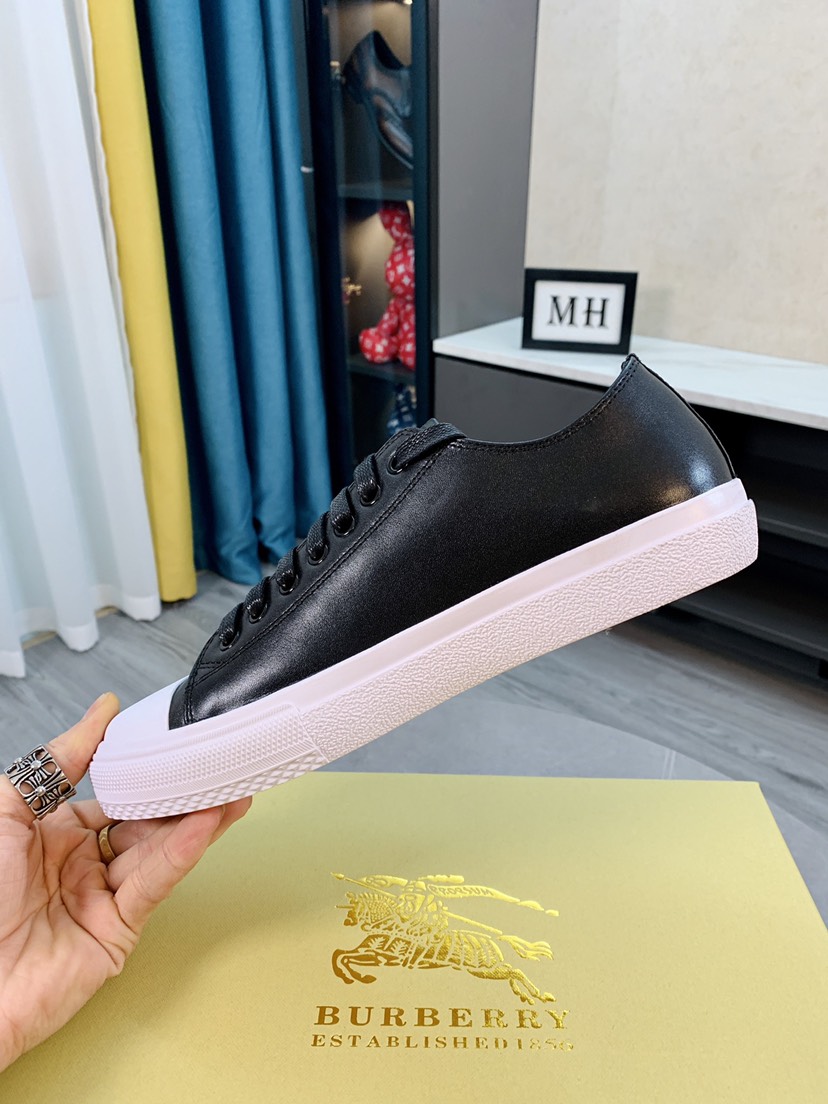 Burberry Gabardine Icon Stripe Logo Print Black White - vstockx