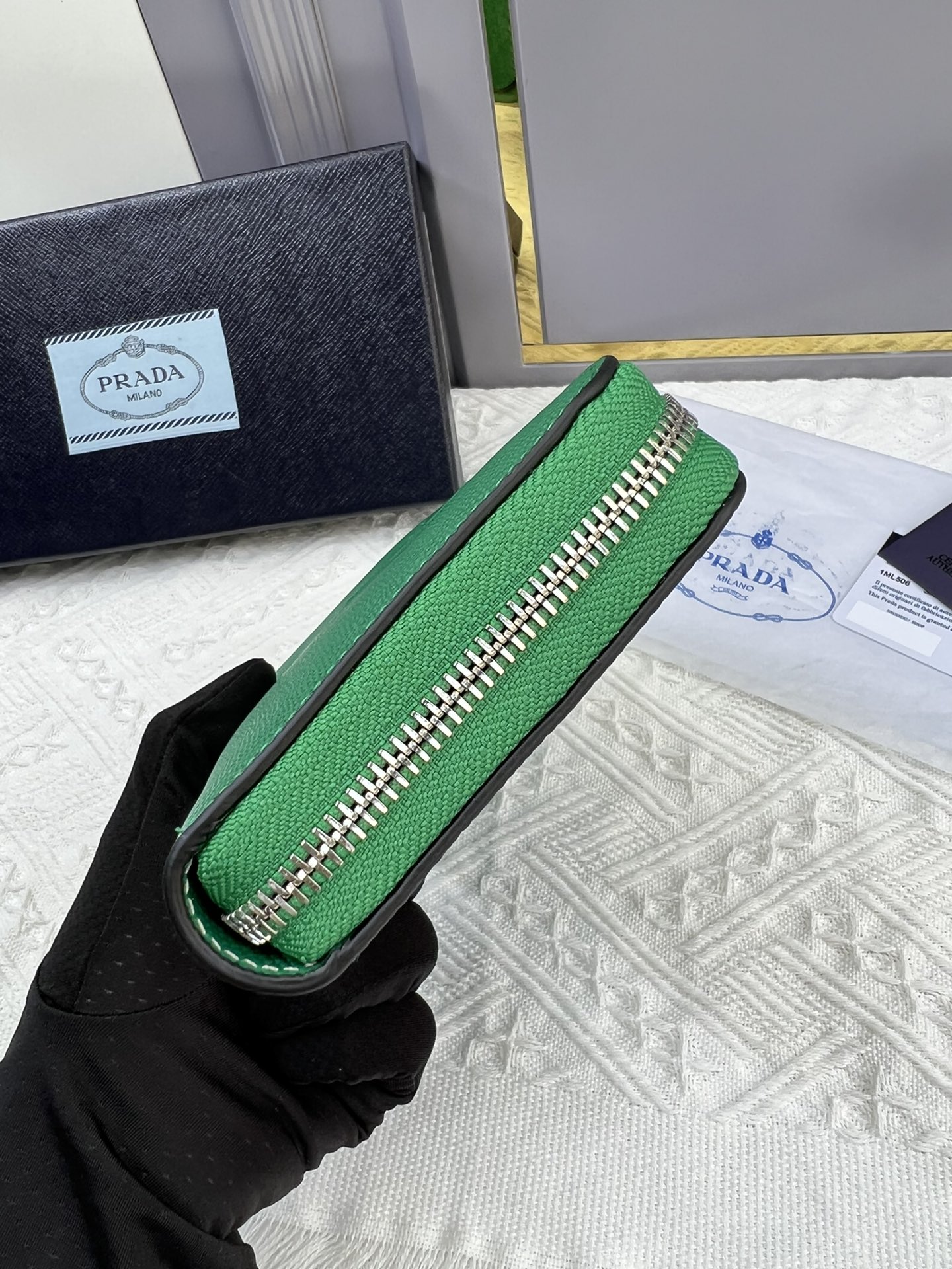 handbags prada 2ML317 20*10.3 - vstockx