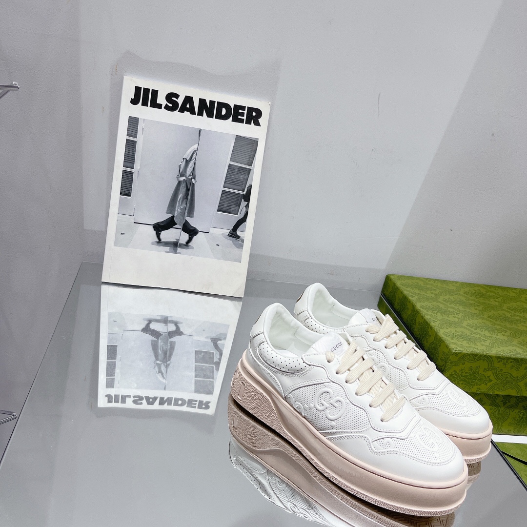 Gucci Women's GG sneaker 2 - vstockx