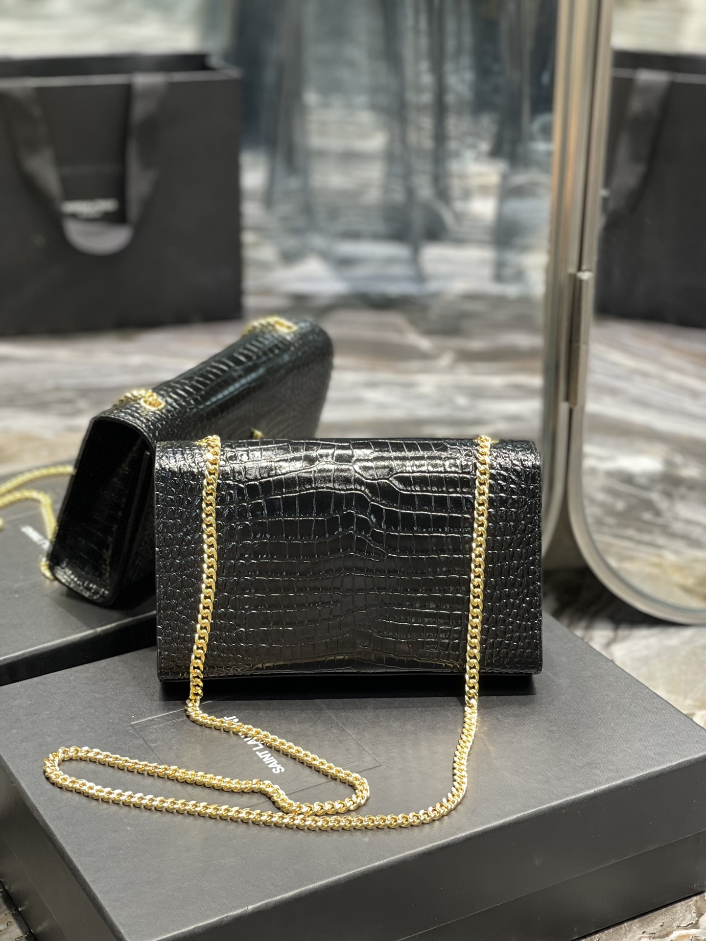 Handbags SAINT LAURENT 354119 size 24x14.5x5 cm - vstockx