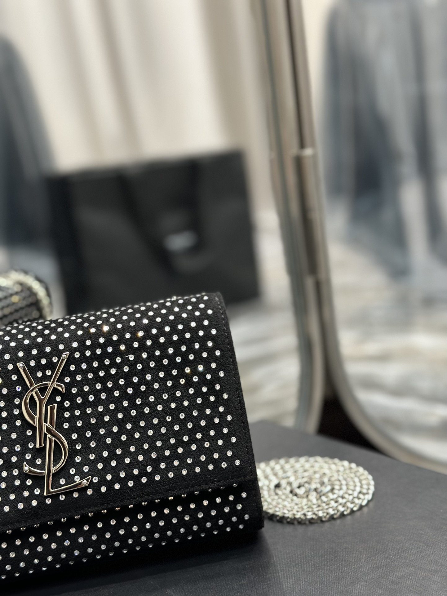 Handbags SAINT LAURENT 469390 size 20x13.5x5.5 cm - vstockx