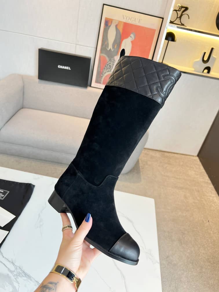 Chanel High boots Suede calfskin & lambskin black - vstockx