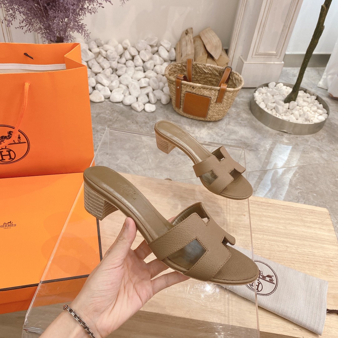 Hermes Sandals 64 - vstockx