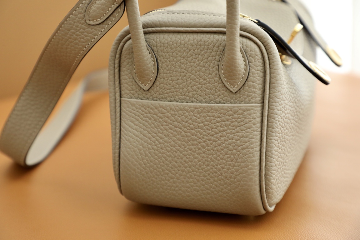 Handbags Hermes Lindy mini tc - vstockx