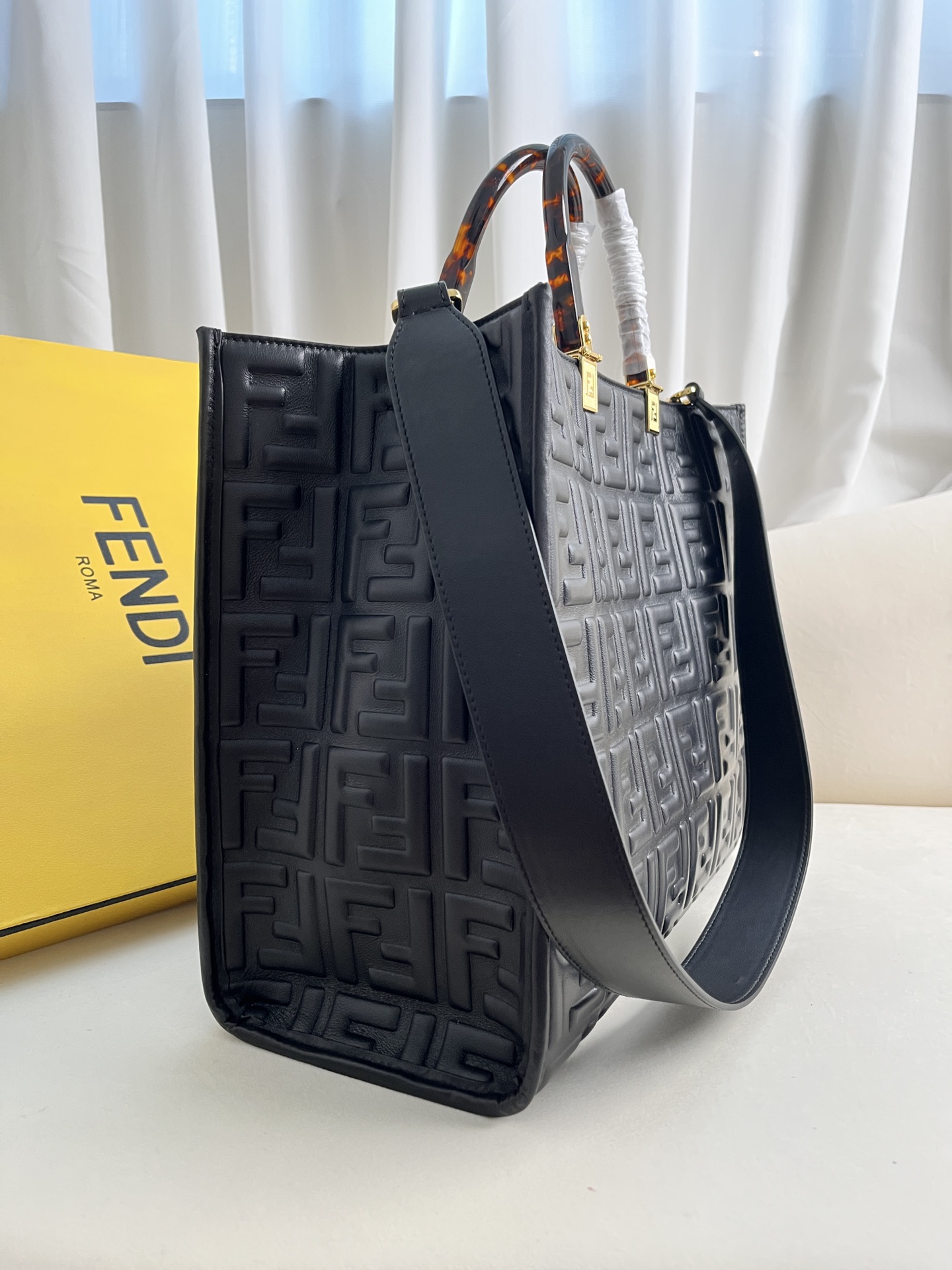 handbags FENDI 877 size:17*35*31 - vstockx