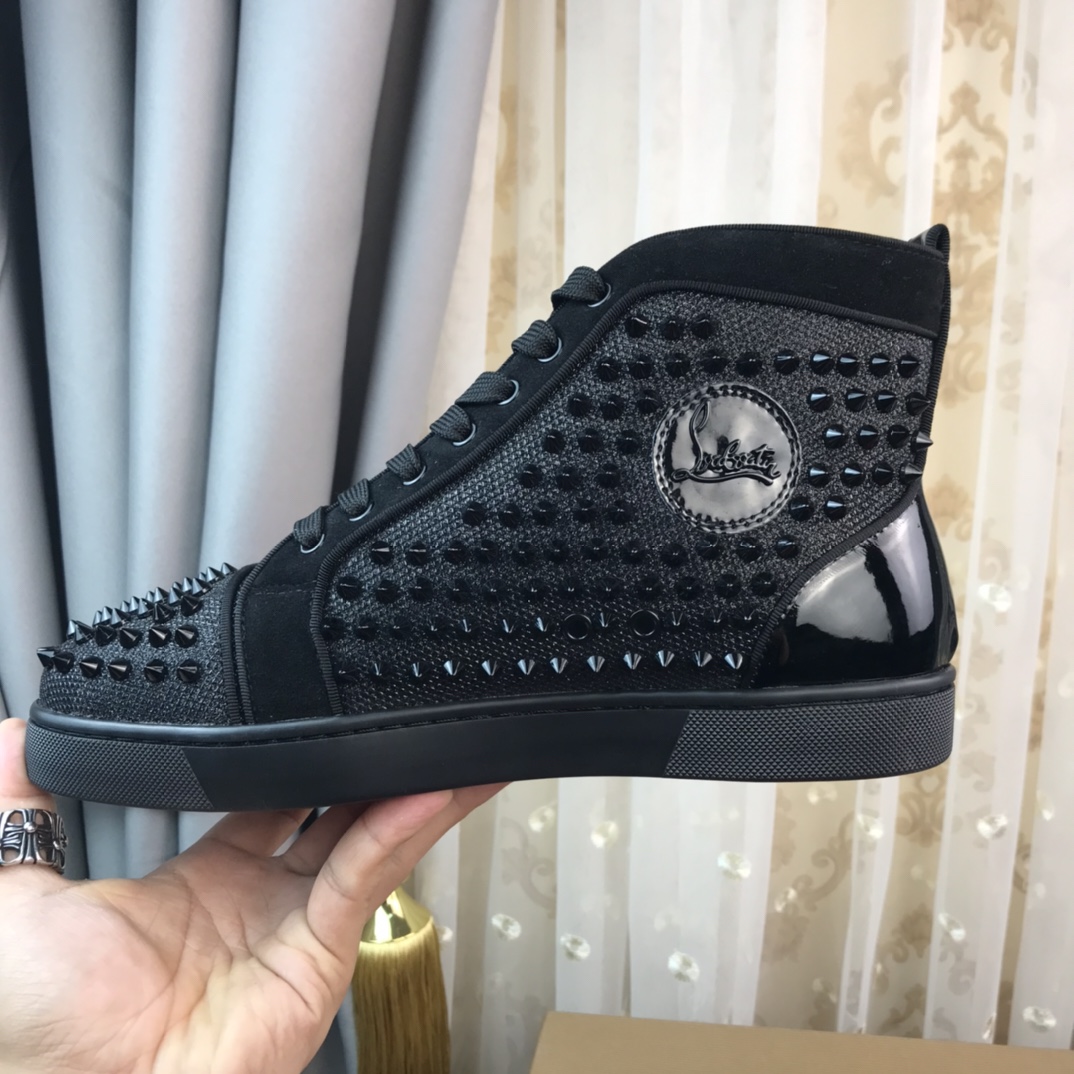 Christian Louboutin Louis Junior Spikes Orlato Flat Sneakers 1 - vstockx