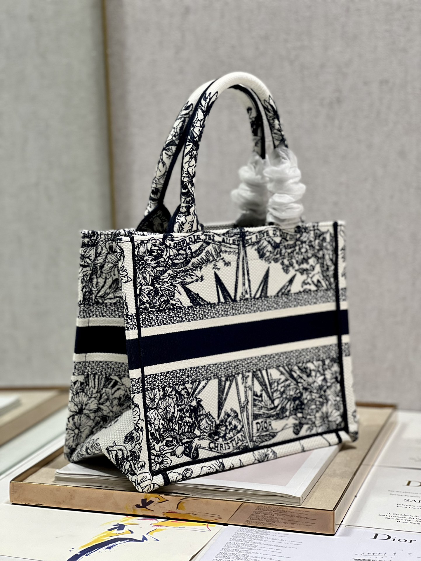 Handbag Dior 1265 size 26.5  21  14 cm - vstockx