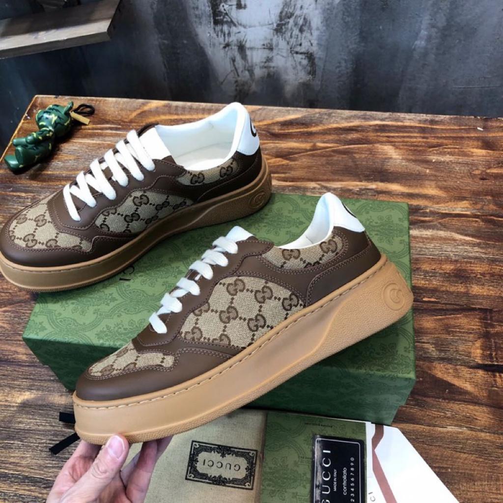 Gucci WOMEN'S GG SNEAKER Beige and ebony Orignal GG canvas - vstockx