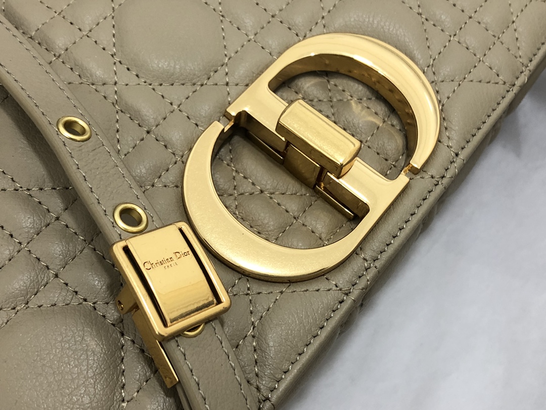 Handbag Dior M9242 size 25.5 x 15.5 x 8 cm - vstockx