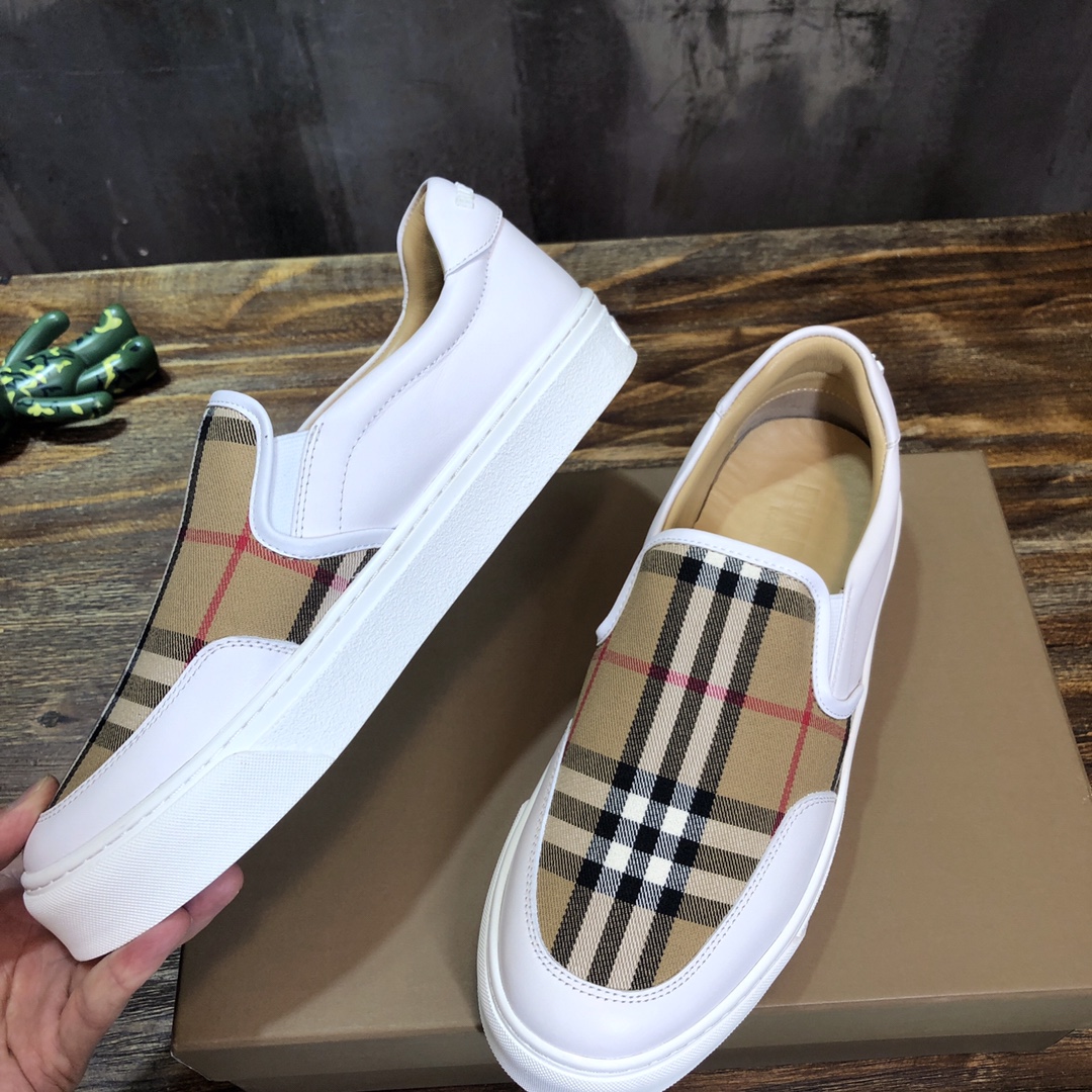 Burberry House Check Sneaker 2 - vstockx