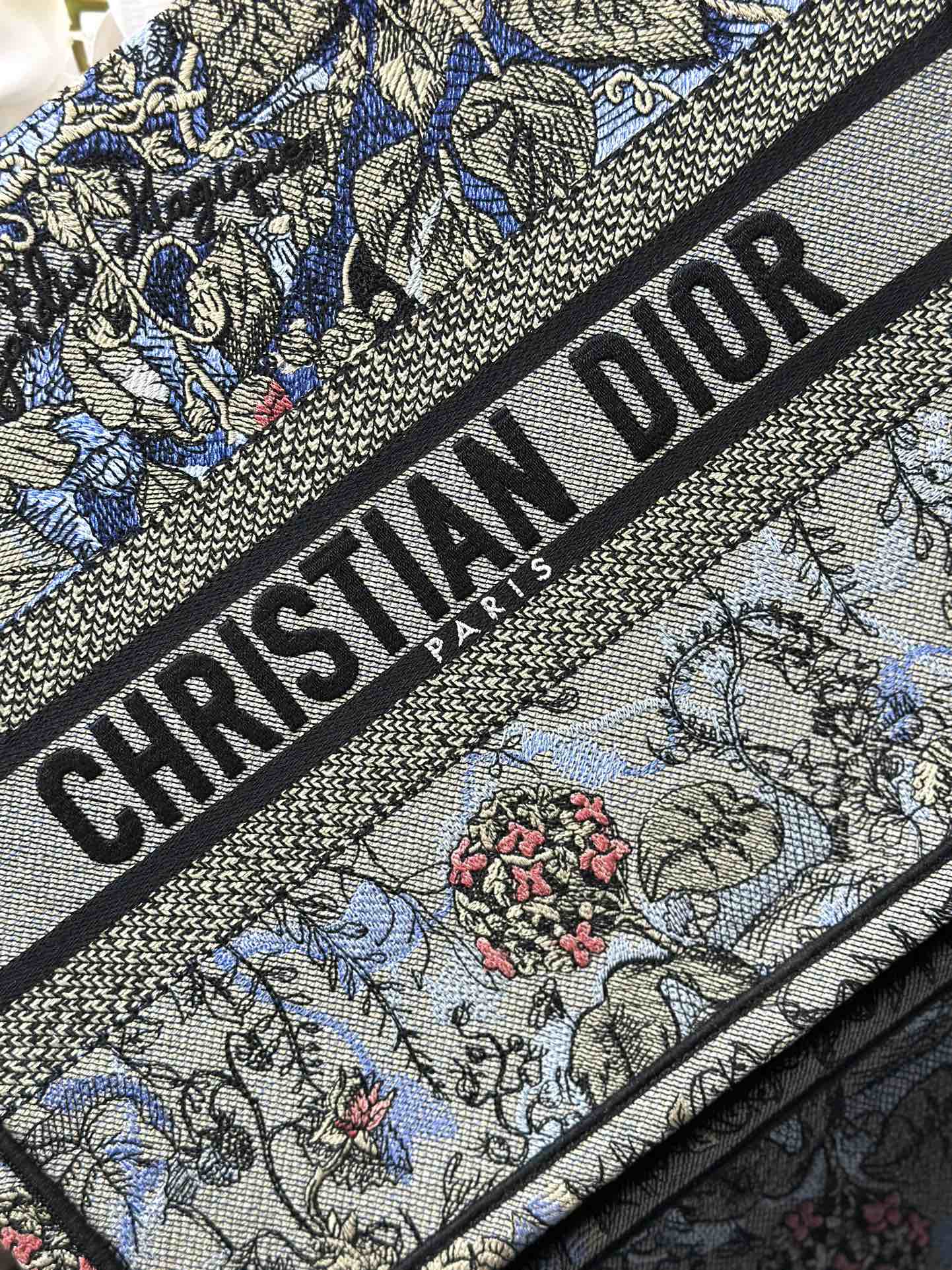 Handbag Dior M1286 size 36 x 27.5 x 16.5 cm - vstockx