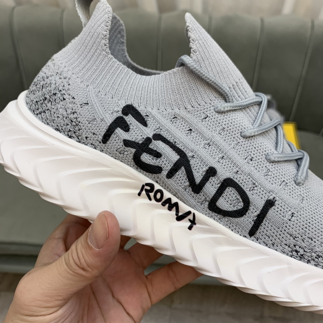 Fendi Low Top Sneakers 1 - vstockx