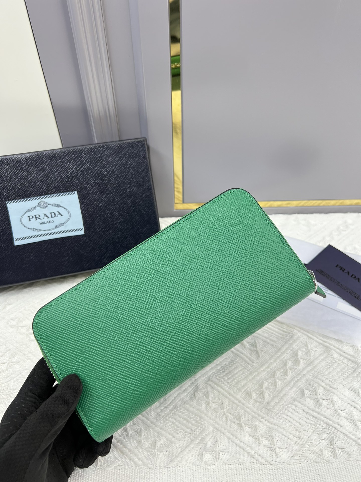 handbags prada 2ML317 20*10.3 - vstockx