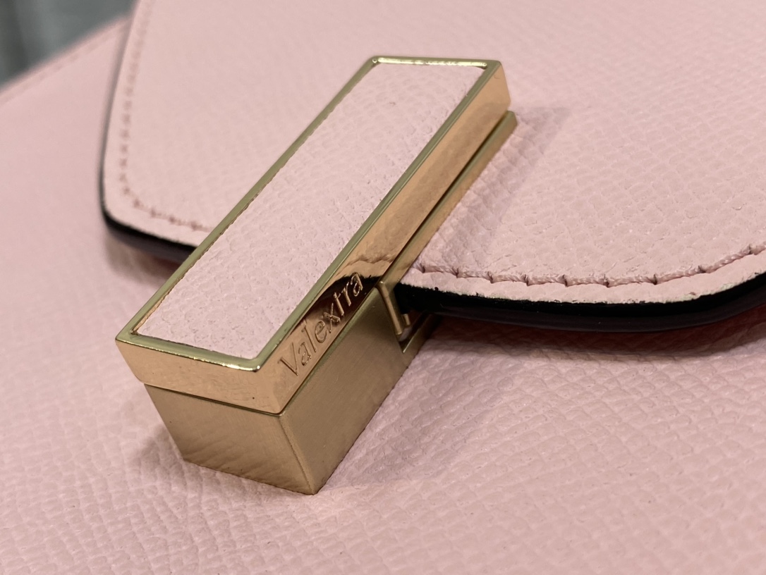 Handbag VALEXTRA size *'* - vstockx