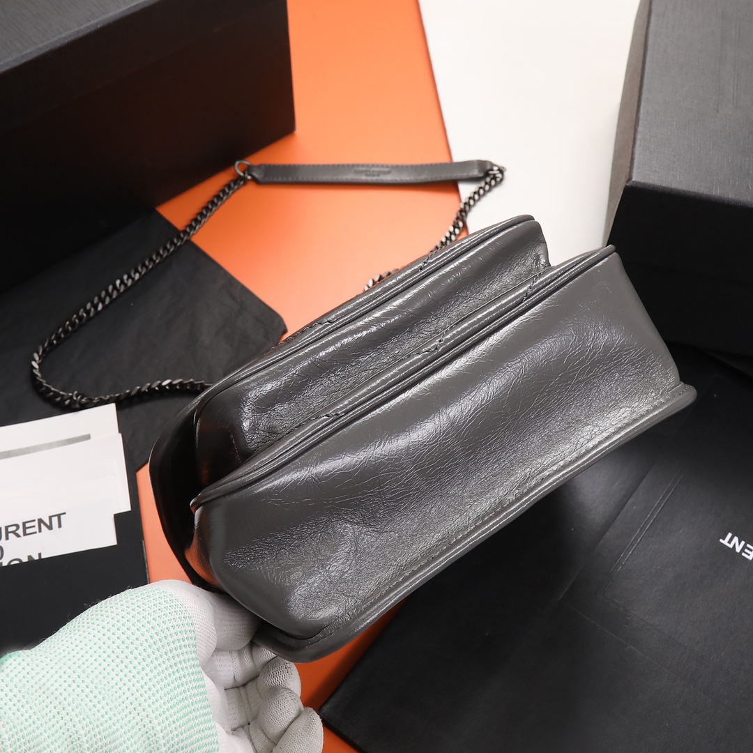 Handbags SAINT LAURENT 533037 size 22x16.5x12 cm - vstockx