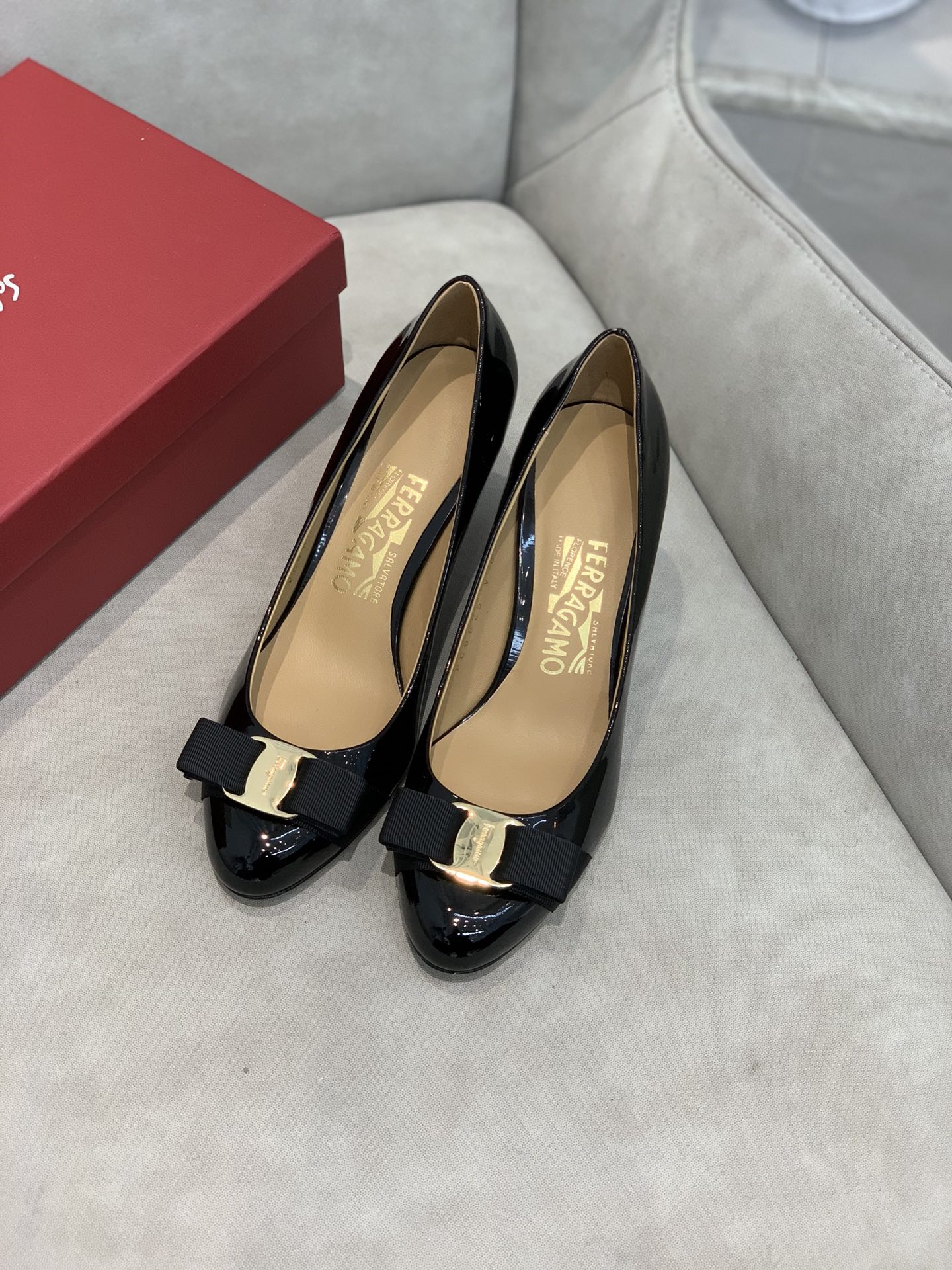Salvatore Ferragamo Heel 3 - vstockx